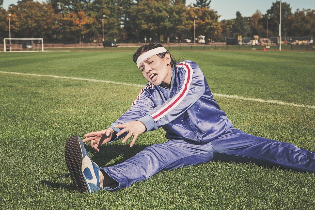 サッカー　練習前　ストレッチ2