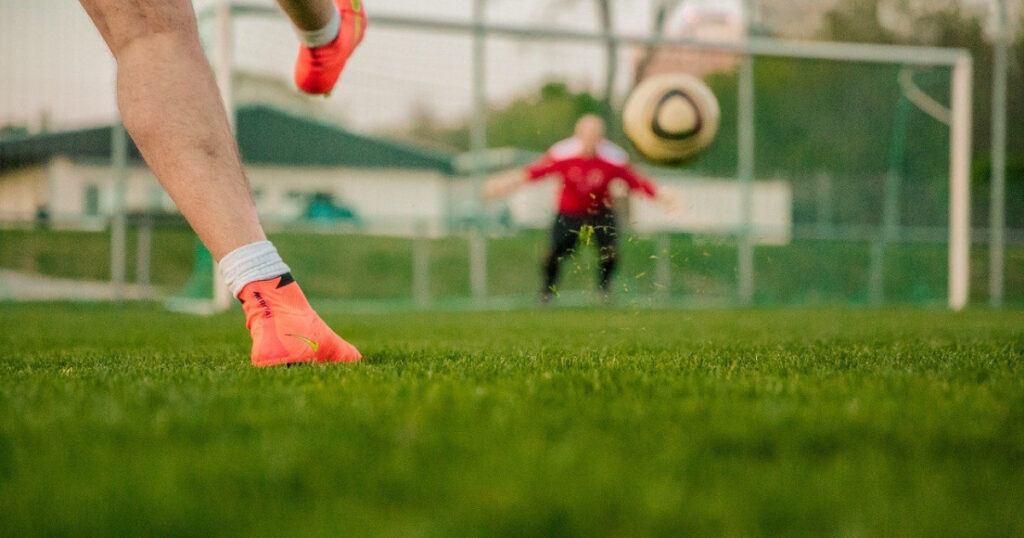 高校生サッカー選手に筋トレが必要な理由とは 筋肉つけよう Takashiblog